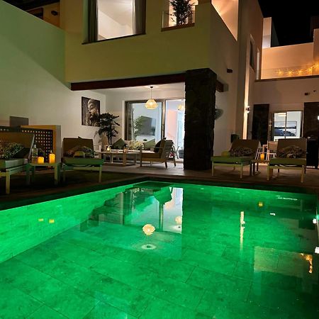 Welcome To Villa Bali A Luxurious Modern Getaway Лос-Крістіанос Екстер'єр фото