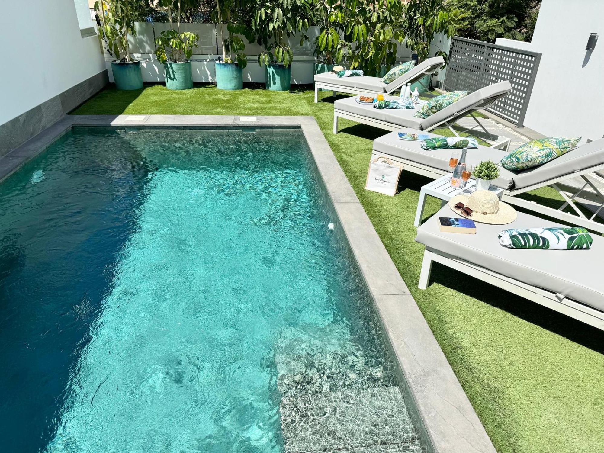 Welcome To Villa Bali A Luxurious Modern Getaway Лос-Крістіанос Екстер'єр фото