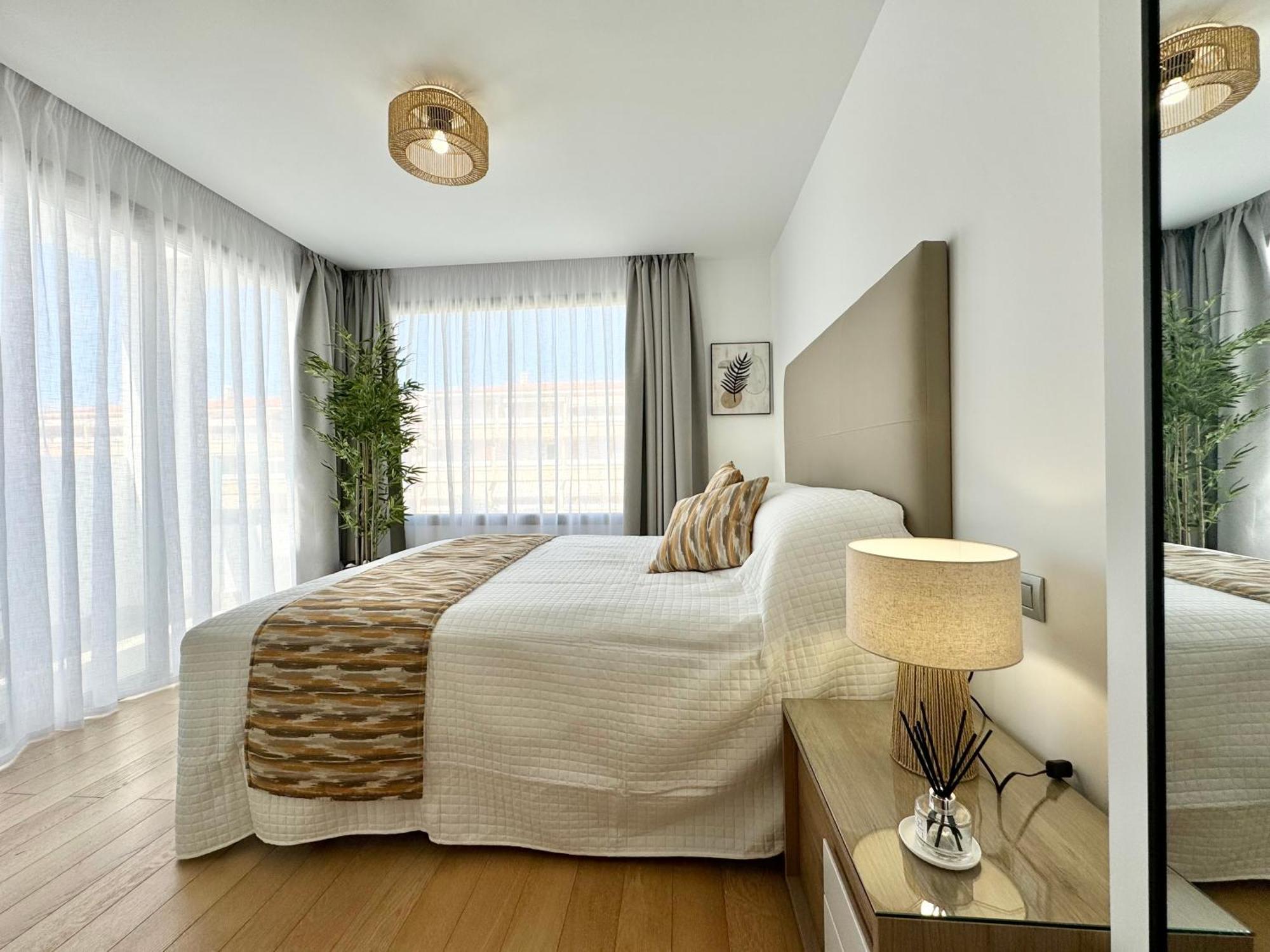 Welcome To Villa Bali A Luxurious Modern Getaway Лос-Крістіанос Екстер'єр фото