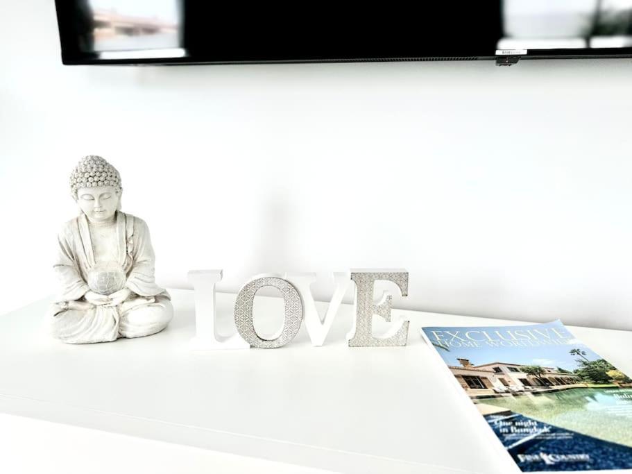 Welcome To Villa Bali A Luxurious Modern Getaway Лос-Крістіанос Екстер'єр фото
