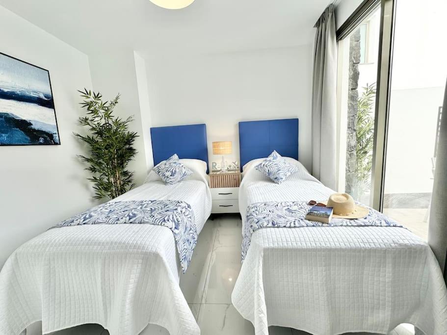 Welcome To Villa Bali A Luxurious Modern Getaway Лос-Крістіанос Екстер'єр фото