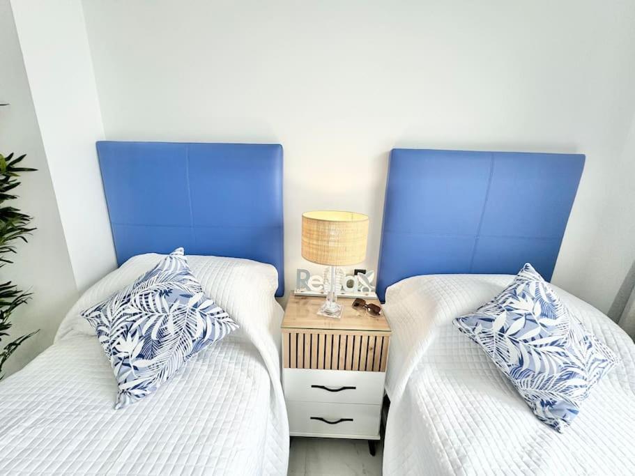 Welcome To Villa Bali A Luxurious Modern Getaway Лос-Крістіанос Екстер'єр фото