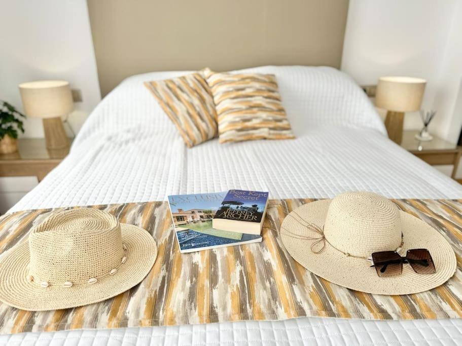 Welcome To Villa Bali A Luxurious Modern Getaway Лос-Крістіанос Екстер'єр фото