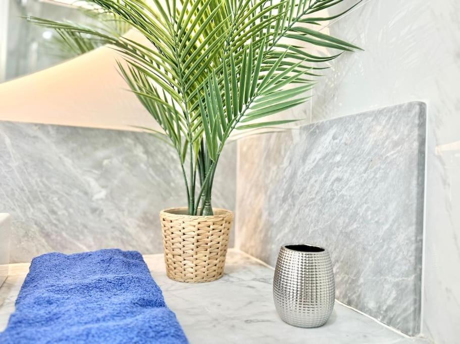 Welcome To Villa Bali A Luxurious Modern Getaway Лос-Крістіанос Екстер'єр фото